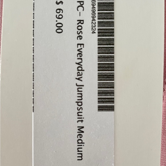 BNWT Rose Coloured Stretchy Matte Satin Looking Jumpsuit - Picture 5 of 6